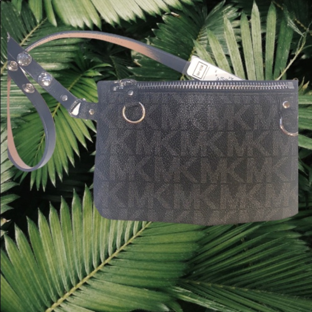 Michael Kors Fanny 🖤